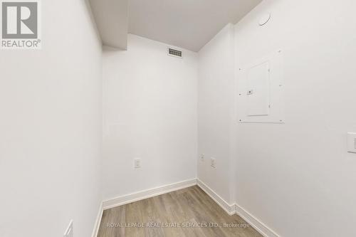 601 - 525 Adelaide Street W, Toronto, ON - Indoor Photo Showing Other Room