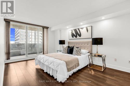 1006 - 330 Rathburn Road W, Mississauga, ON - Indoor Photo Showing Bedroom
