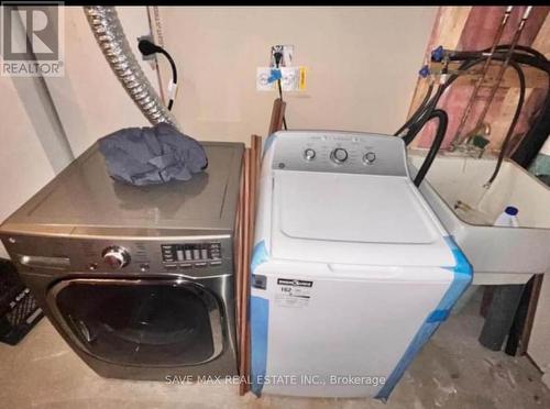 33 Piane Avenue, Brampton, ON - Indoor Photo Showing Laundry Room