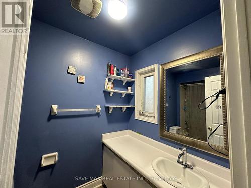 33 Piane Avenue, Brampton, ON - Indoor Photo Showing Bathroom