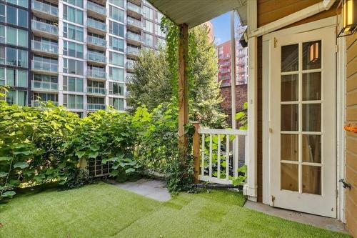 Terrasse - 201A  - 203A Rue De La Montagne, Montréal (Le Sud-Ouest), QC 