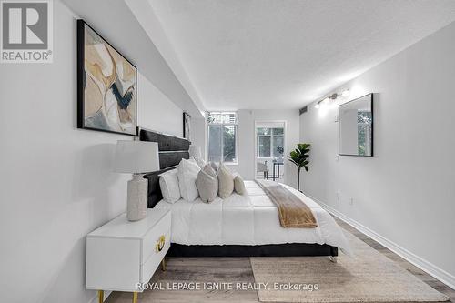 215 - 88 Alton Towers Circle, Toronto, ON - Indoor Photo Showing Bedroom