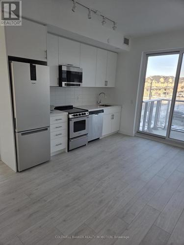 21 - 412 Silver Maple Road, Oakville, ON - Indoor Photo Showing Kitchen