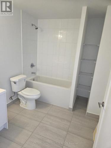 21 - 412 Silver Maple Road, Oakville, ON - Indoor Photo Showing Bathroom