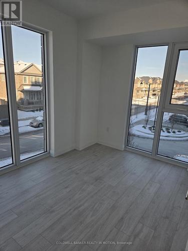 21 - 412 Silver Maple Road, Oakville, ON - Indoor Photo Showing Other Room