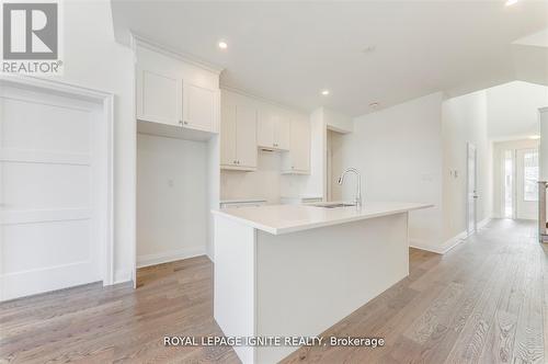 519 Hudson Crescent, Midland, ON - Indoor Photo Showing Kitchen