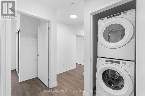 611 - 1007 The Queensway, Toronto, ON - Indoor Photo Showing Laundry Room