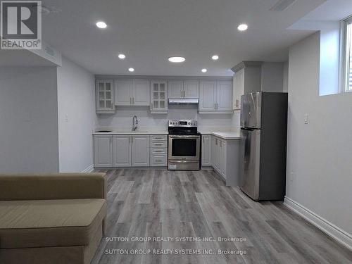B 2 - 4297 Trailmaster Drive, Mississauga, ON - Indoor Photo Showing Kitchen