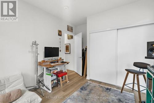 Fits King Size Bed - 207 - 9 Tecumseth Street, Toronto, ON - Indoor