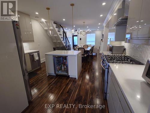 36 Talbot Street, Toronto, ON - Indoor Photo Showing Kitchen With Upgraded Kitchen
