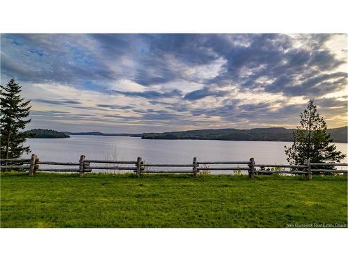 15 Bluff Rd, Utopia, NB 