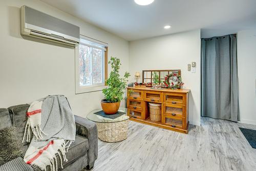 Living room - 1312 Rue Dion, Val-David, QC - Indoor