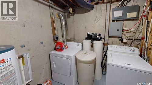 1714 7Th Avenue E, Regina, SK - Indoor Photo Showing Laundry Room