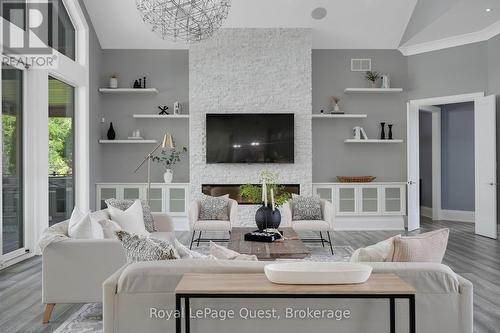 8 Midves Court, Springwater (Midhurst), ON - Indoor