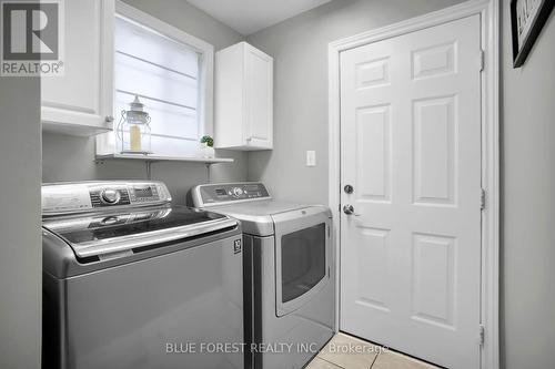 2949 Meadowgate Boulevard, London South (South U), ON - Indoor Photo Showing Laundry Room