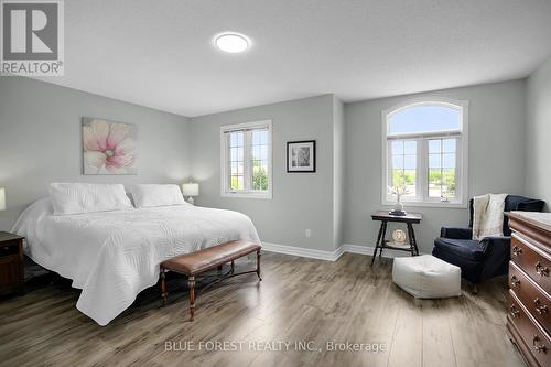 2949 Meadowgate Boulevard, London South (South U), ON - Indoor Photo Showing Bedroom