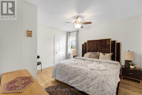 46 Holland Avenue, Ottawa, ON - Indoor Photo Showing Bedroom