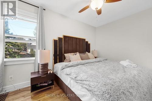 46 Holland Avenue, Ottawa, ON - Indoor Photo Showing Bedroom