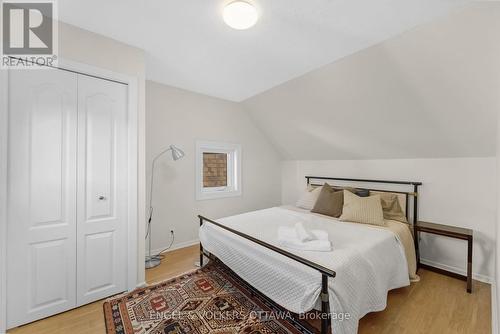46 Holland Avenue, Ottawa, ON - Indoor Photo Showing Bedroom