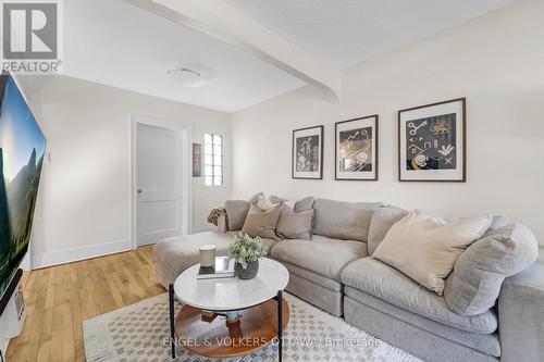 46 Holland Avenue, Ottawa, ON - Indoor Photo Showing Living Room