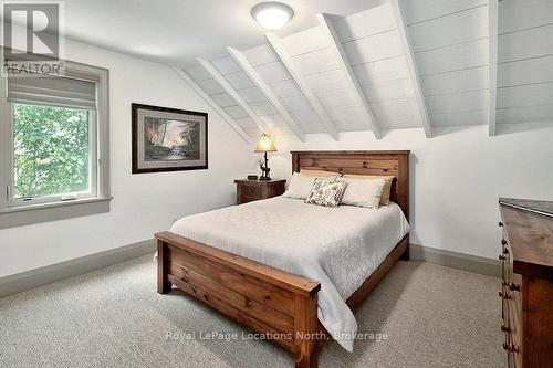 376 Sunset Boulevard, Blue Mountains, ON - Indoor Photo Showing Bedroom