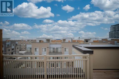 239 - 121 Honeycrisp Crescent, Vaughan, ON - Outdoor