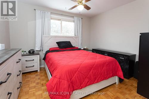 124 Dalegrove Drive, Kitchener, ON - Indoor Photo Showing Bedroom