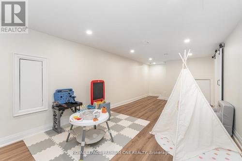 301 Court Street, Newmarket, ON - Indoor Photo Showing Other Room