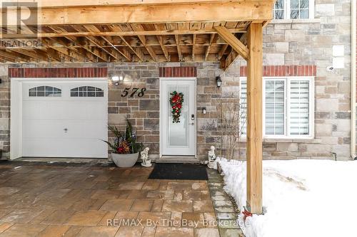 578 Mosley Street, Wasaga Beach, ON - Indoor Photo Showing Garage