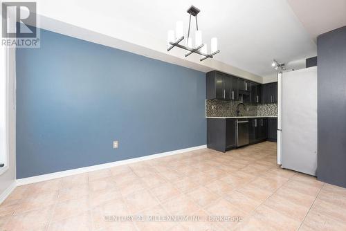 15 Tundra Swan Road, Brampton, ON - Indoor Photo Showing Kitchen