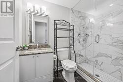 Luxurious Three-Piece Bathroom - 