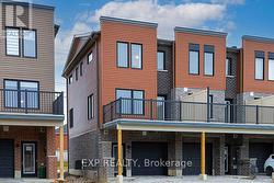 111 FAIRLANE AVENUE  Barrie, ON L9J 0M5