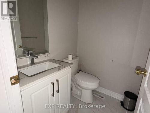 18 Highwood Road, Brampton, ON - Indoor Photo Showing Bathroom