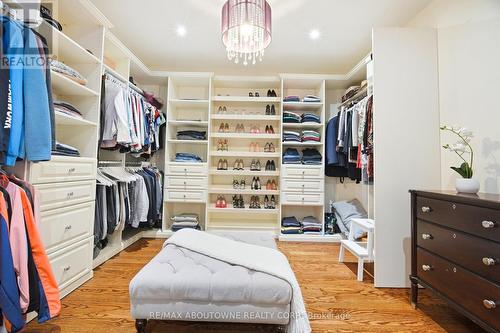 1271 Mineola Gardens, Mississauga, ON - Indoor With Storage