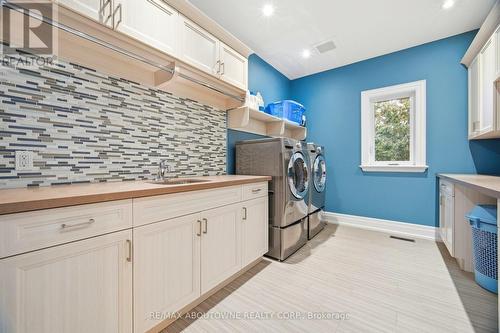 1271 Mineola Gardens, Mississauga, ON - Indoor Photo Showing Laundry Room