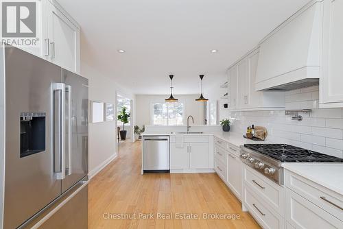 4 Wickens Lane, Blue Mountains, ON - Indoor Photo Showing Kitchen With Upgraded Kitchen