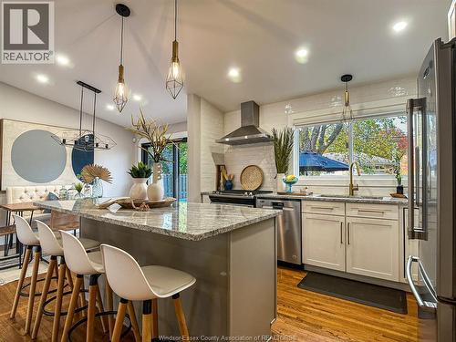 882 Westchester, Windsor, ON - Indoor Photo Showing Kitchen With Upgraded Kitchen