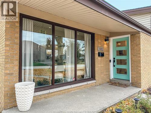 882 Westchester, Windsor, ON - Outdoor With Exterior