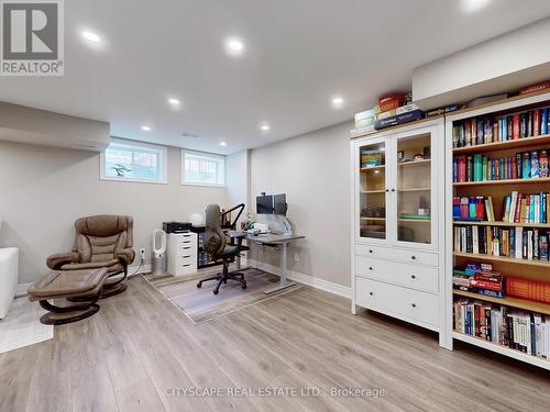 98 Veterans Street, Bradford West Gwillimbury, ON - Indoor Photo Showing Other Room