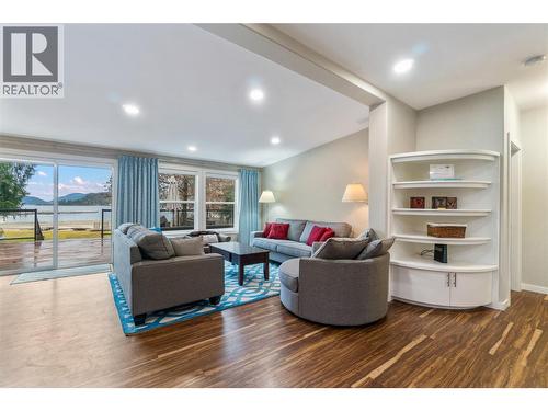 Living room - 405 97A Highway, Sicamous, BC 