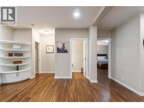 hallway - 405 97A Highway, Sicamous, BC 