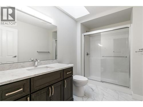 3 piece bathroom - 401 97A Highway, Sicamous, BC - Indoor Photo Showing Bathroom