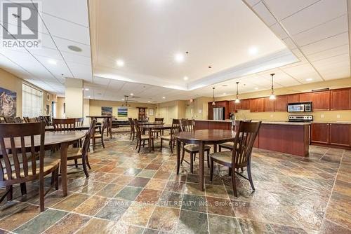 510 - 399 Elizabeth Street, Burlington, ON - Indoor Photo Showing Dining Room