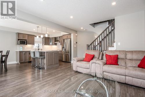 31 Davidson Drive, Stratford, ON - Indoor Photo Showing Other Room