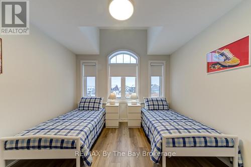 80 - 190 Crosswinds Boulevard, Blue Mountains, ON - Indoor Photo Showing Bedroom