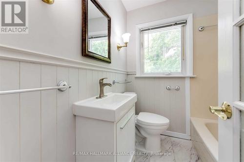 463 Drummond Road, Oakville (Mo Morrison), ON - Indoor Photo Showing Bathroom