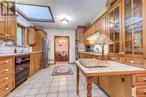 4447 Lakeshore Road, Burlington (Shoreacres), ON - Indoor Photo Showing Kitchen