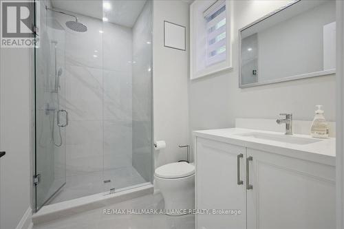 1225 Baldwin Drive, Oakville (Mo Morrison), ON - Indoor Photo Showing Bathroom