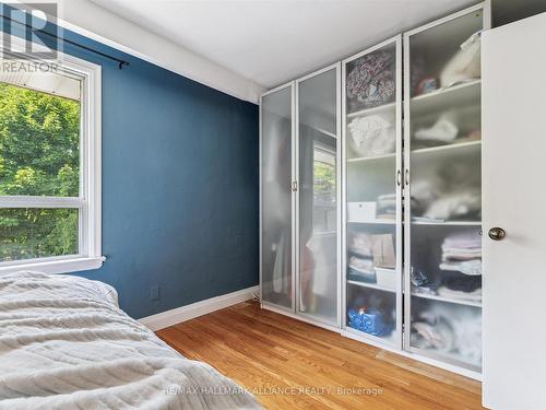 300 Burton Road, Oakville (Wo West), ON - Indoor Photo Showing Bedroom