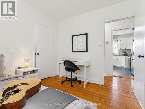 300 Burton Road, Oakville (Wo West), ON - Indoor Photo Showing Bedroom